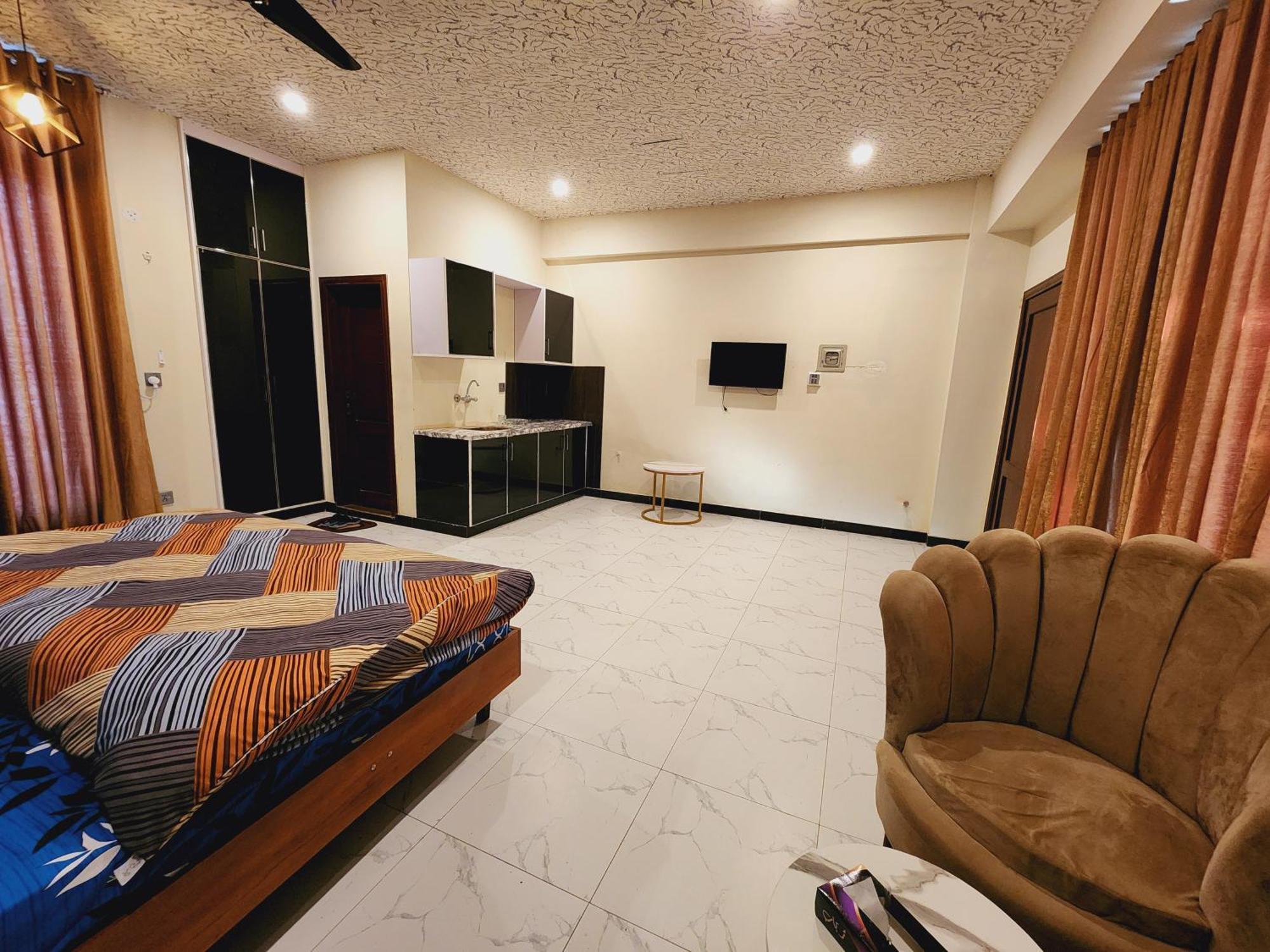 Motorway Majesty Suites Islamabad - Near Islamabad International Airport And Motorway Zimmer foto