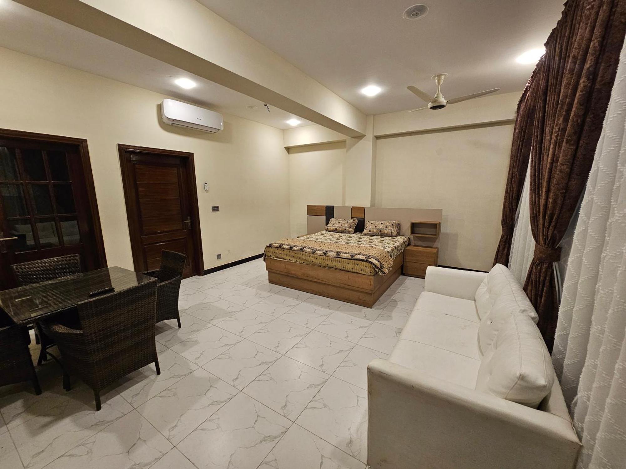 Motorway Majesty Suites Islamabad - Near Islamabad International Airport And Motorway Zimmer foto